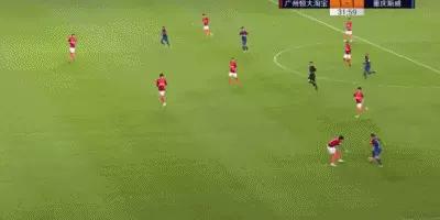 恒大队梅西连续4场破门,连过七人梅西过人集锦