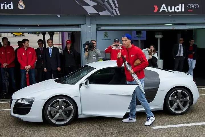 c罗有没有可能拿到第六座金球奖,c罗坐拥5座金球奖他为何如此豪横