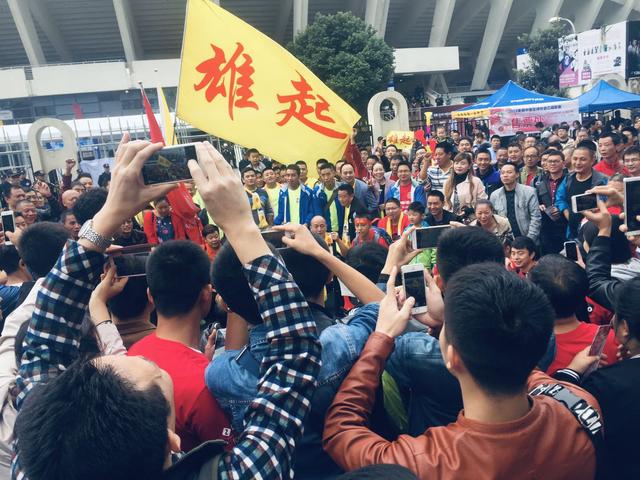 四川全兴主教练塔瓦雷斯现状,四川全兴历任教练