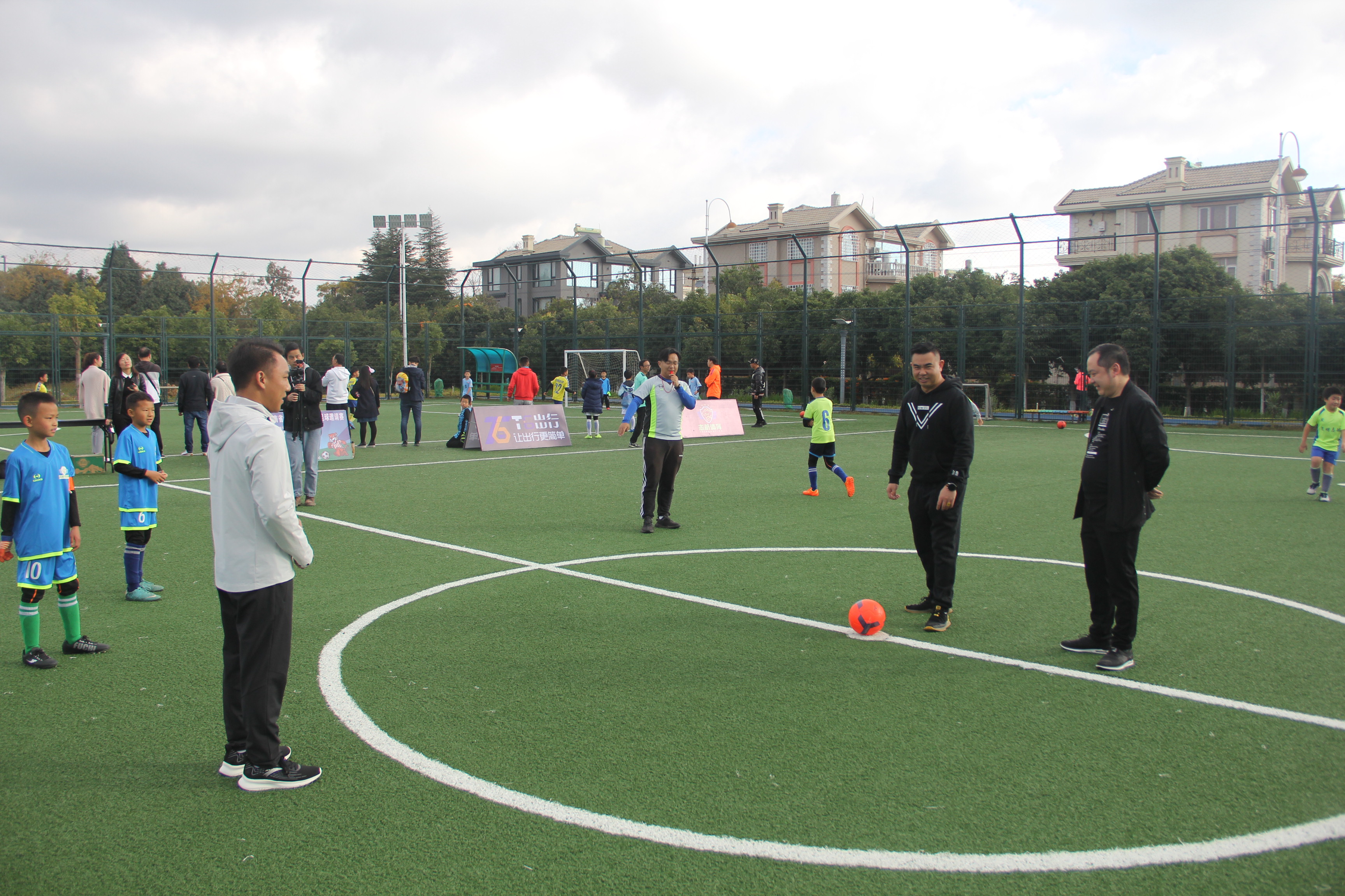 累了么科技待遇怎么样,助力青少年足球普及