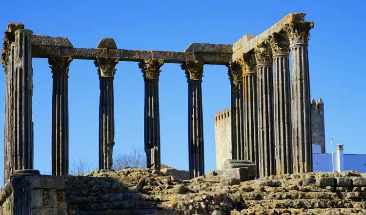 葡萄牙和西班牙哪个值得旅游,西班牙和葡萄牙旅游区别