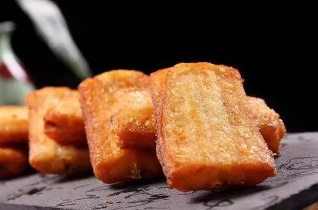 带鱼裹面粉煎多少分钟就好了,面粉裹带鱼煎完以后怎么做