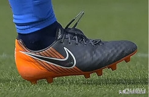 日本足球运动员战靴,日本经典战靴