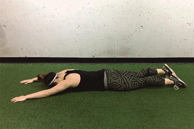 不去健身房怎么练一身好看的肌肉,新手健身房一周健身训练计划