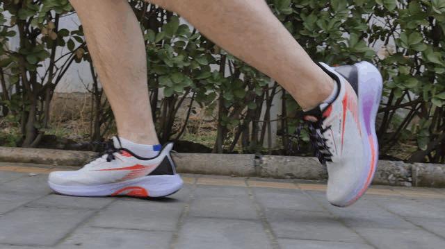 龚俊同款跑鞋361q弹超pro,361霁风蓝龚俊同款