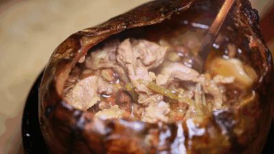 新疆和田夜市什么美食最好吃,和田夜市哪家的胡辣羊蹄好吃