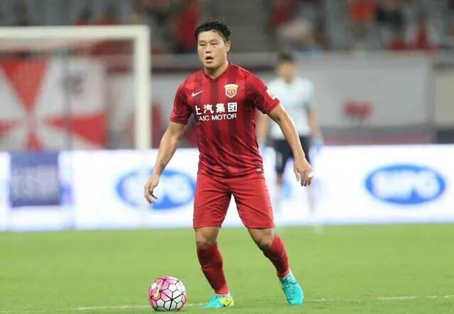 国足身材对比越南,国足身材好不好