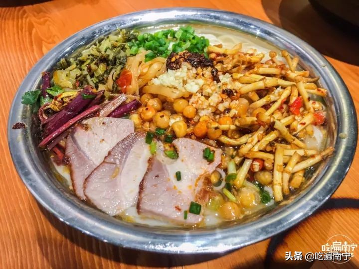 外地人去南宁旅游吃什么,外地人来南宁推荐吃饭地方