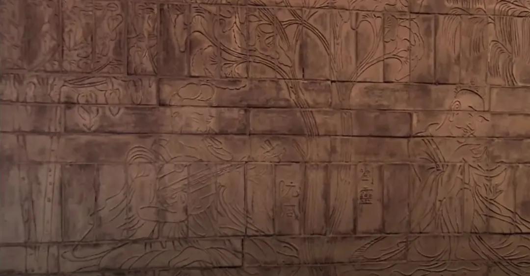 李佳琦的口红，都是他玩剩下的