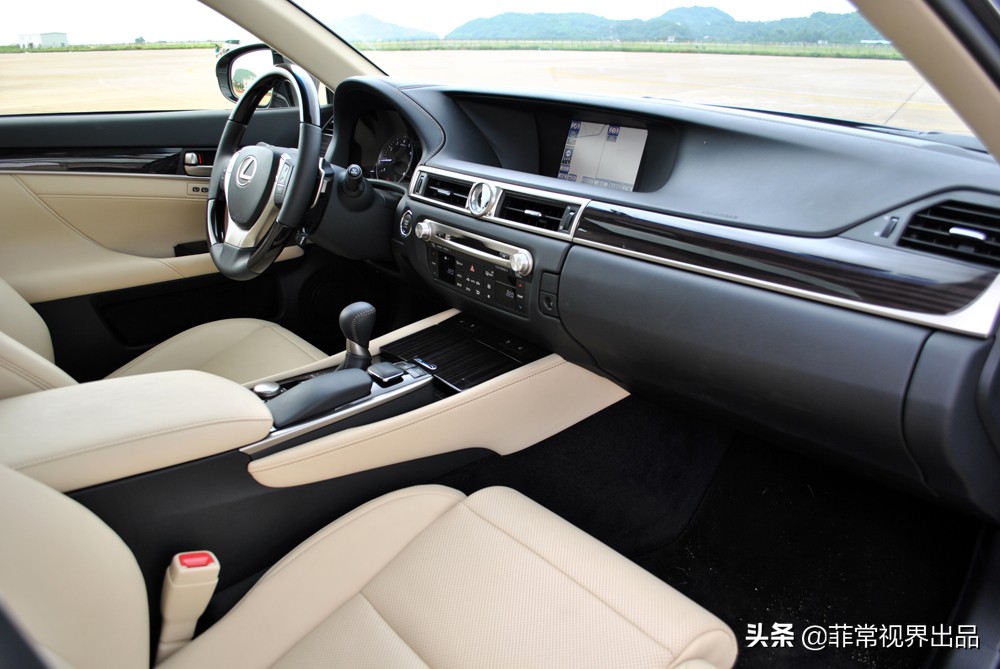 货车上的污渍用什么清洗,货车装饰脏了用什么洗