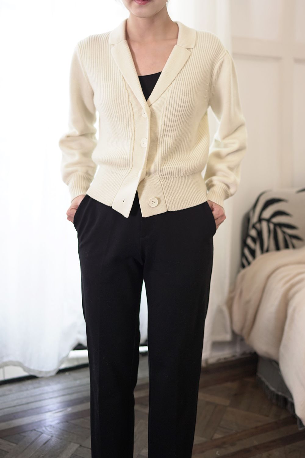 深卡其色大衣内搭什么颜色毛衣,格子大衣内搭什么颜色的毛衣好