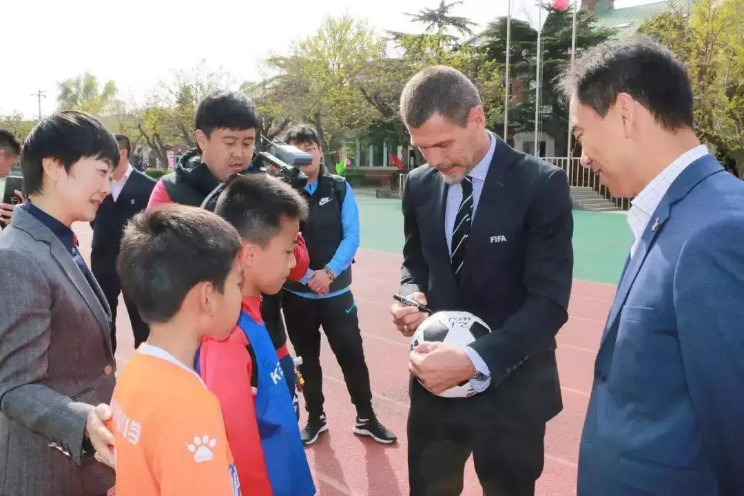 真金白银20亿！大连携手万达，要为重振中国足球干件大事！