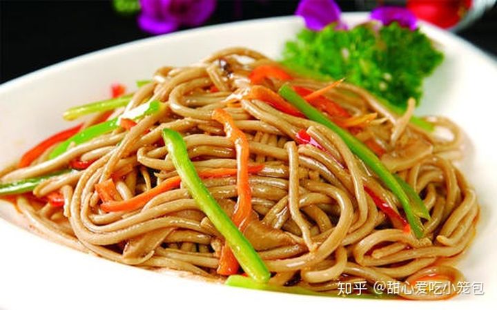 山药蛋和莜面栲栳栳,只有莜面栲栳栳还有个山药蛋