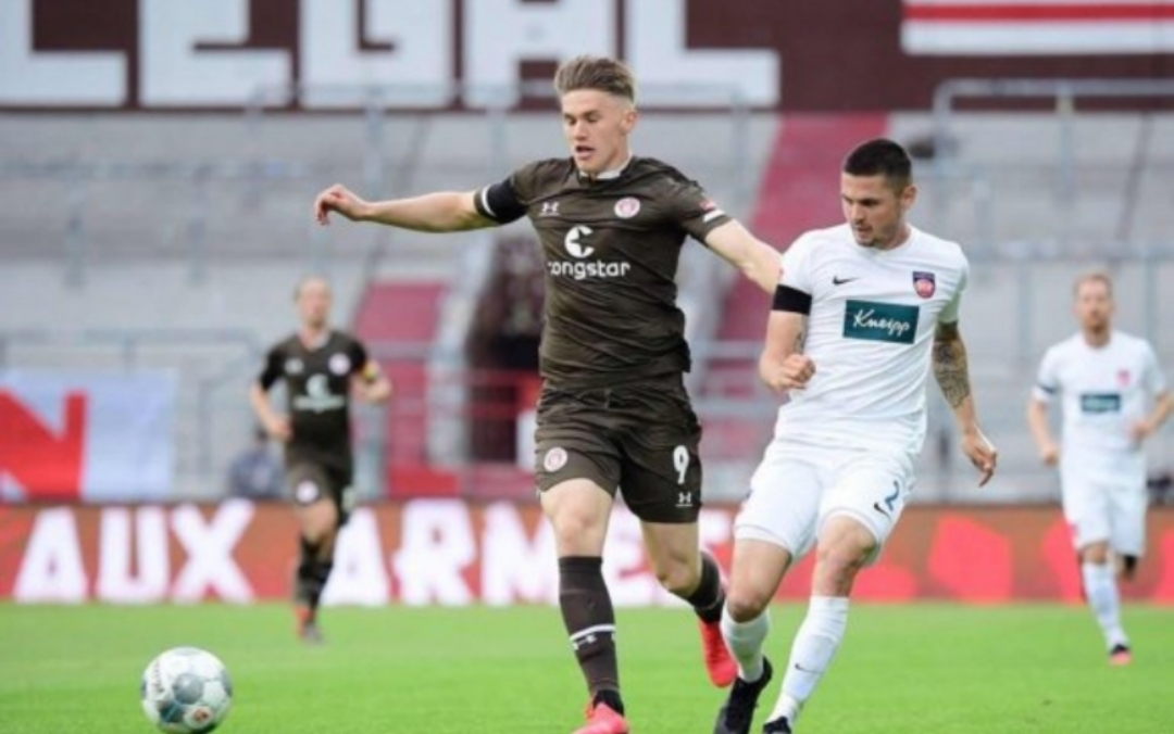 海登海姆主场3比2击败拜仁慕尼黑,海登海姆升入德甲