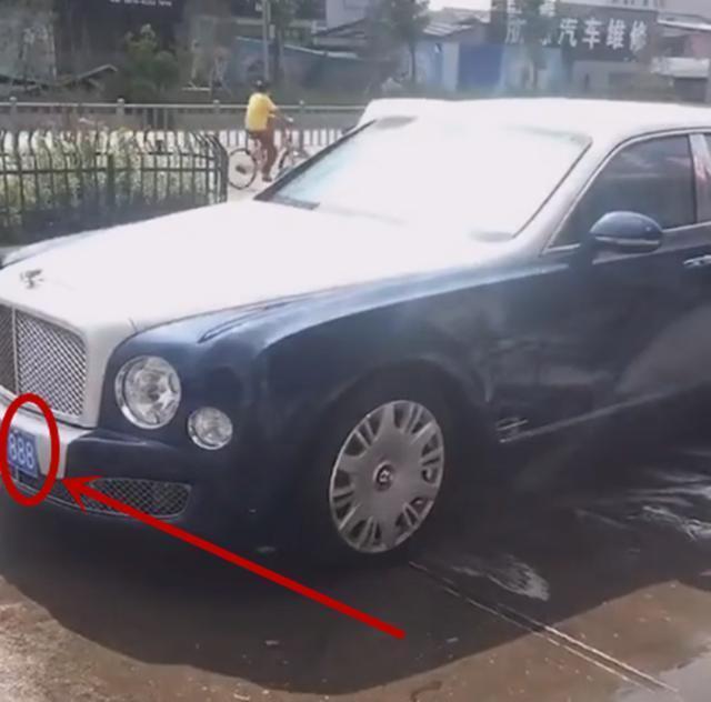 丰田埃尔法最牛车牌,街头顶级豪车布加迪