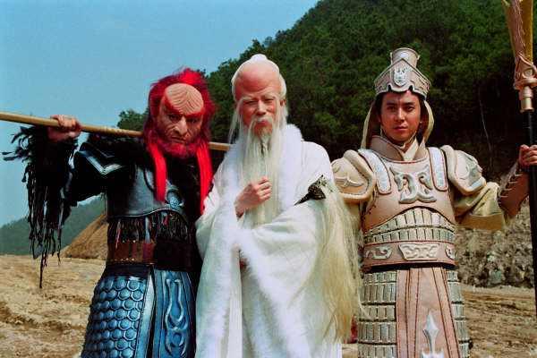 比干被挖心之后，明明已经活了下来，为何一见卖菜老妇便出事