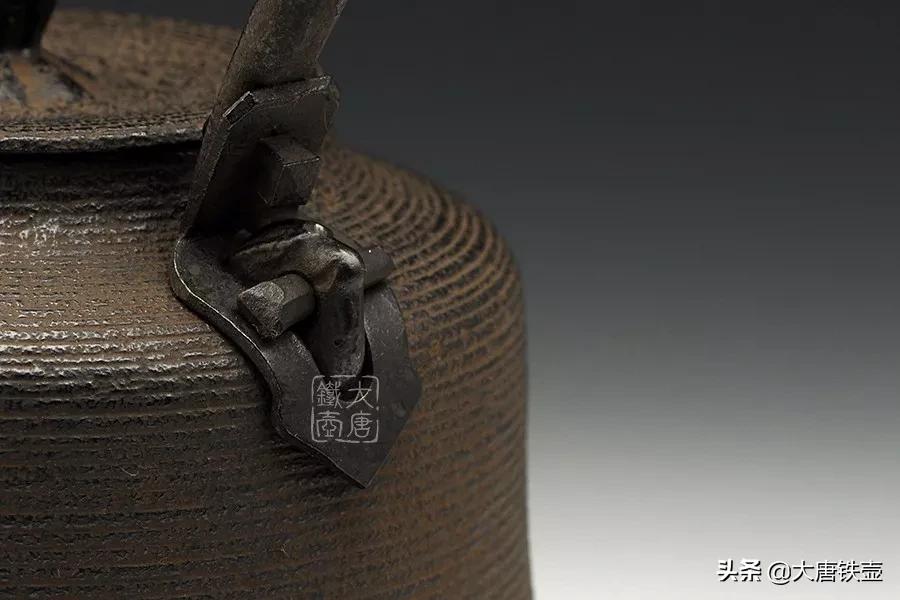 这才是正宗的日本铁壶,日本铁壶跟国内铁壶有什么区别