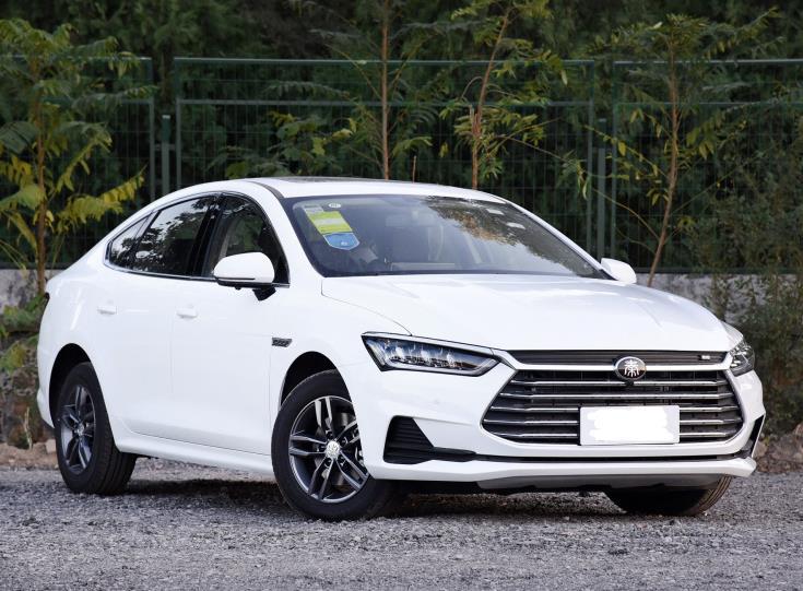 新能源比亚迪秦pro与荣威er6,开了4年比亚迪秦pro还值多少钱