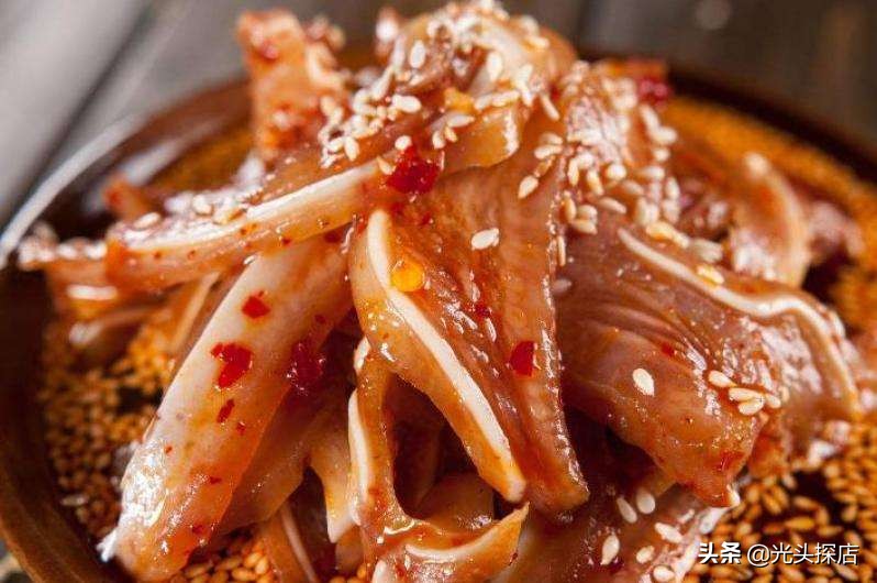 卤味制作廖记棒棒鸡,武汉南湖传统卤味推荐廖记棒棒鸡