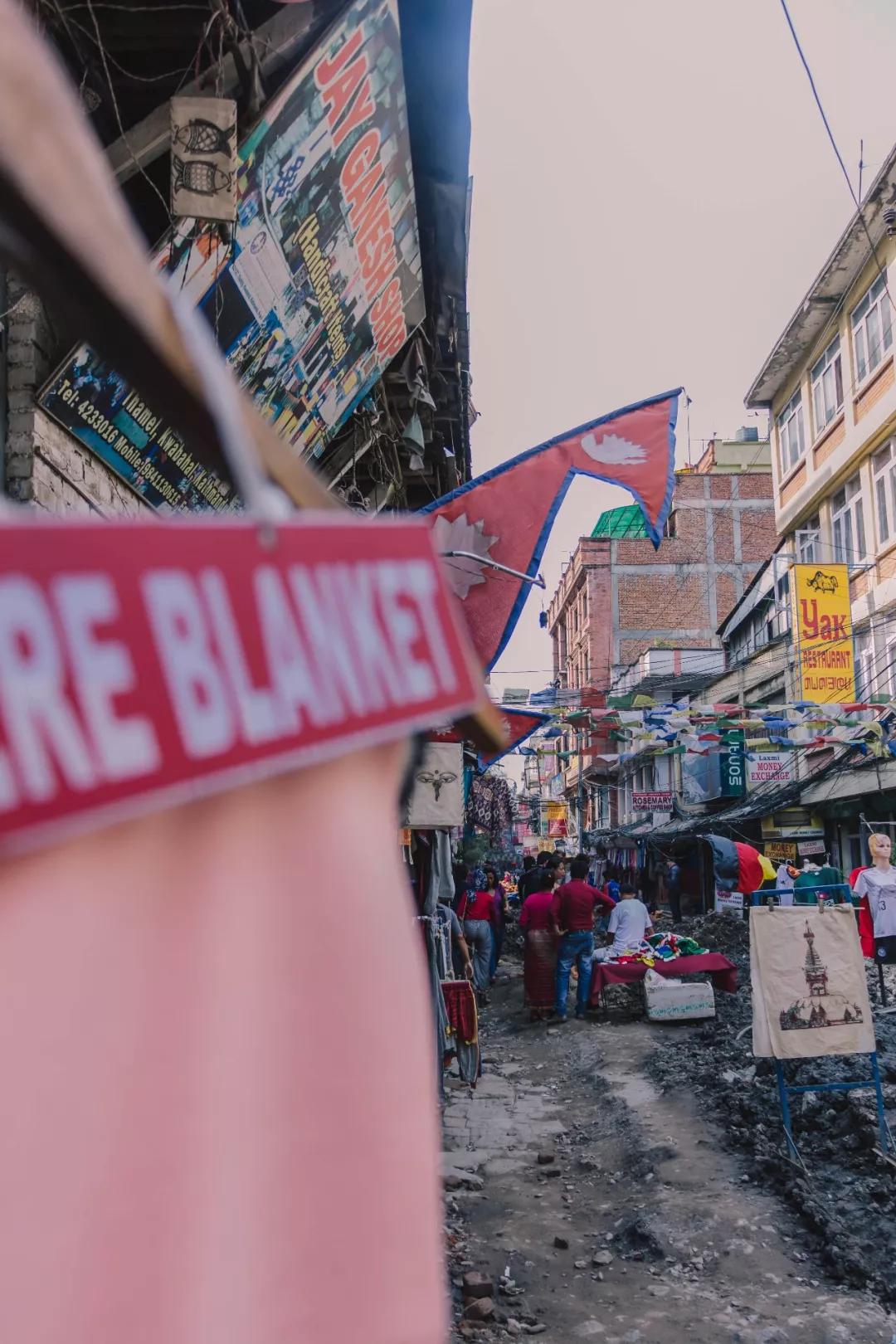 *局骗**和微笑,3000元带你体验双面尼泊尔