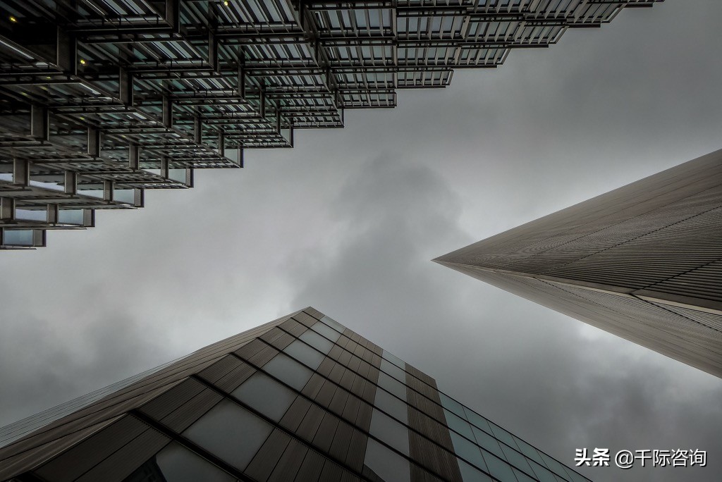 2021资产管理与托管银行行业发展研究报告