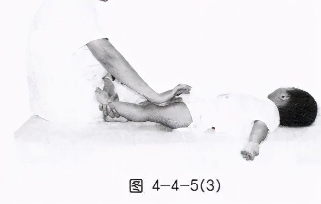 怎样帮助发育迟缓的孩子做干预,小儿脑瘫发育迟缓怎么治疗