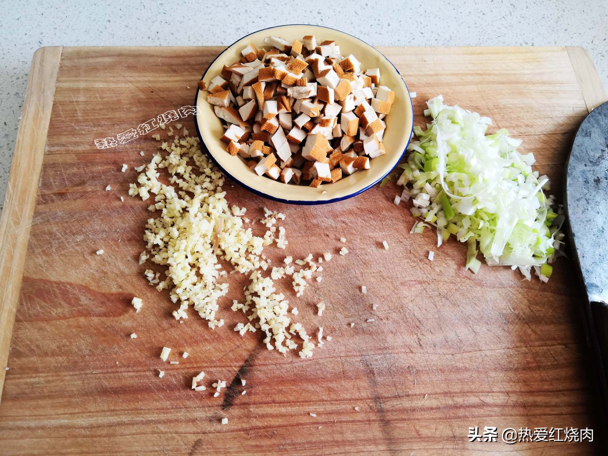 纯棒子面团子的做法,棒子面菜团子怎么做不开裂