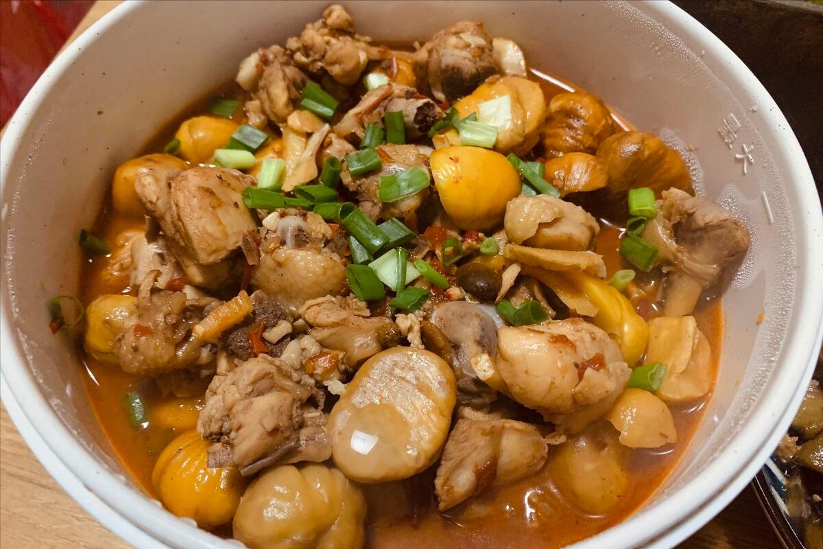 炖鸡肉别直接焯水教你正确做法,鸡肉怎么炖不柴不老需不需要焯水