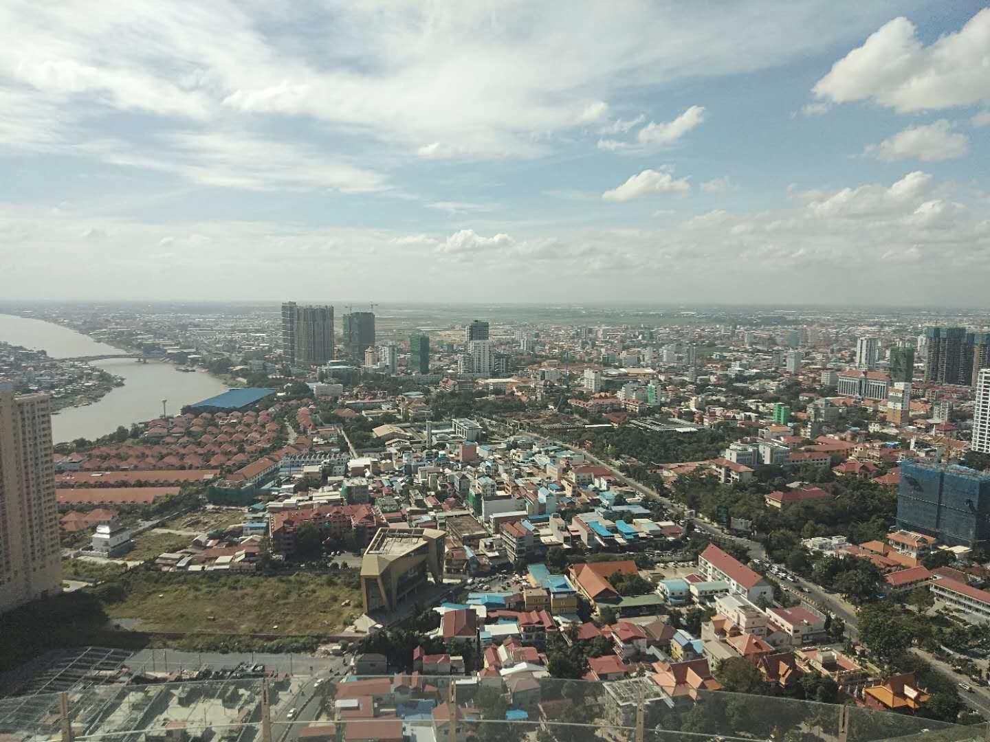 中国人在柬埔寨买房靠谱吗,去柬埔寨炒房地产的中国人