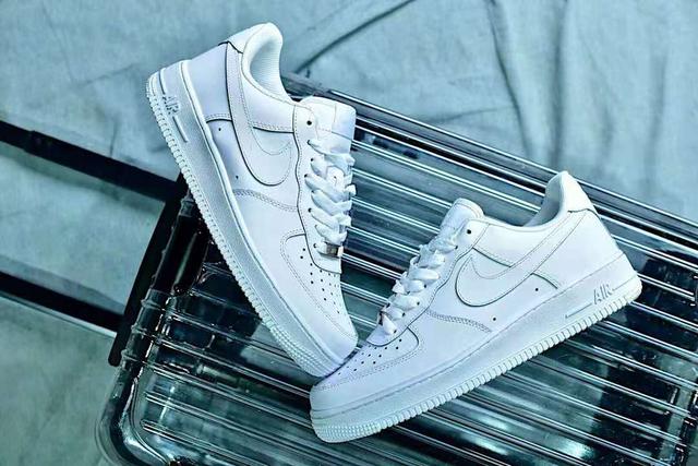 高仿鞋真标和纯原的区别,高仿鞋和正品的质量有什么区别