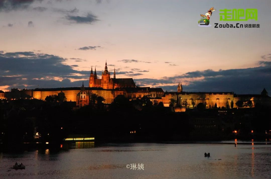 女教师3年游20国,六十岁的女人一个人穷游中国