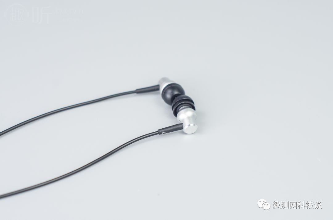 小巧体积：HiFiMAN/海菲曼RE-400入耳式耳机测评报告
