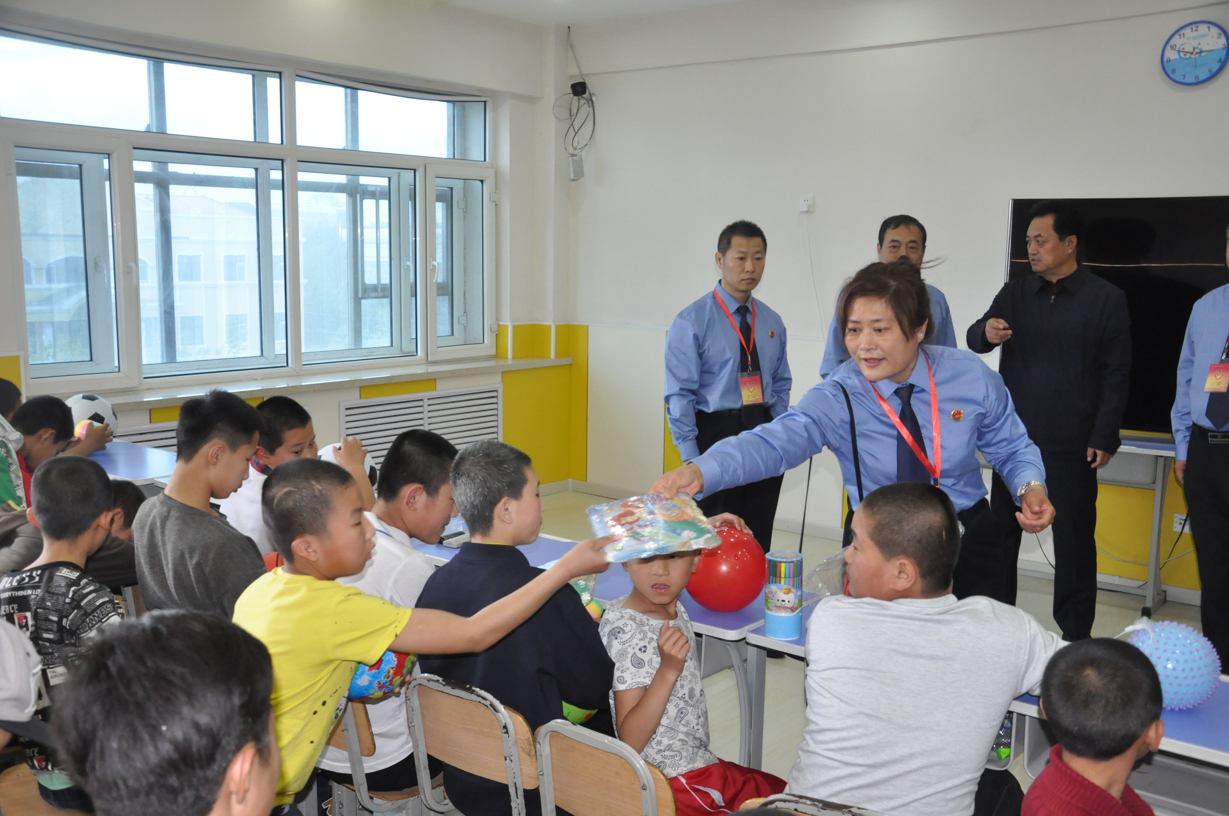 检察院到儿童福利院开展什么活动,检察院迎六一福利院送温暖活动