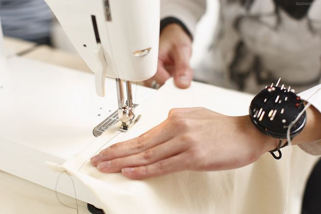 服装量身定制店要怎么创业,服装定制店的前景如何