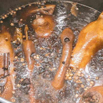 广东人最喜欢滋补养生为什么,广东人吃什么最补身子