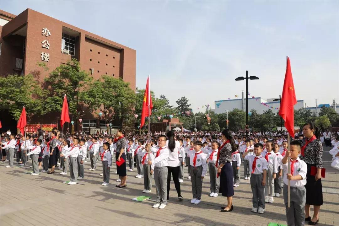 传红色精神承家国情怀,传红色精神做有志少年征文