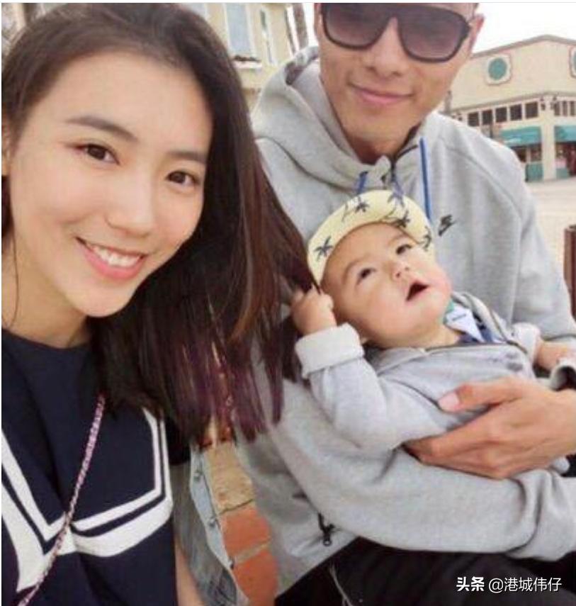 易建联荆灵的爱情故事,易建联和荆灵同框图文