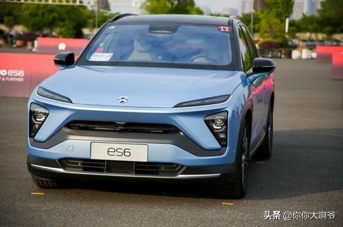 比亚迪唐dmi112km尊荣版赤地红,唐dmi冠军版200km尊享型评测