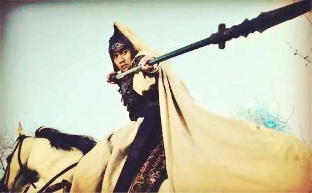 赵云墓里面有亮银枪吗,三国赵云墓出土的龙胆枪是真的吗