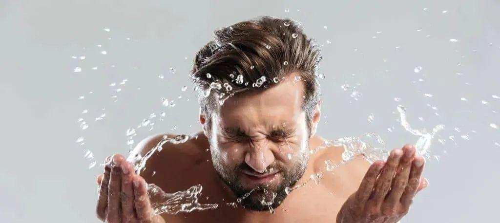 珂岸男士玻尿酸次抛精华，去油一把好手，夏天也不油腻的法宝