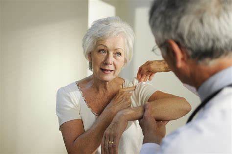 怎么防治肩周炎,肩膀疼痛一招搞定肩周炎