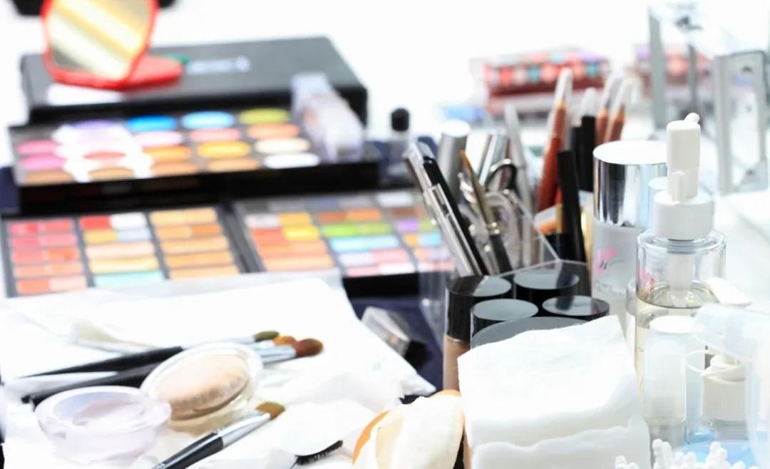 美妆界喜茶、少女心贩卖场、薅羊毛圣地，这个店立志成为游乐园