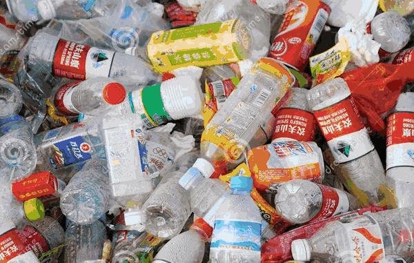 ULTRABOOST21颠覆想象,革新技术让奔跑能量十足