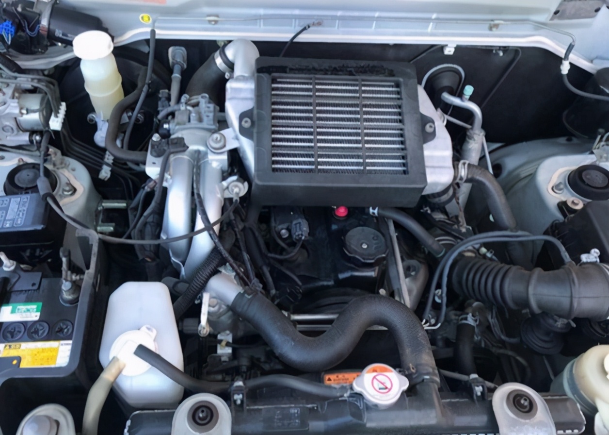 帕杰罗mini和吉姆尼哪个更好,帕杰罗v97和吉姆尼哪个好