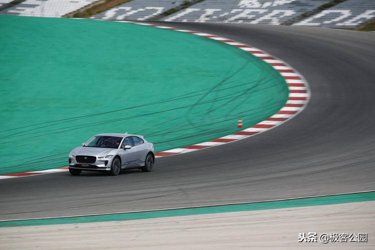 电动捷豹I-PACE即将交付，这可能是极客公园送出的最贵极客专享价