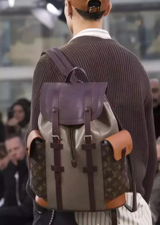 男士必备单品双肩包,男士通勤双肩包奢侈品牌