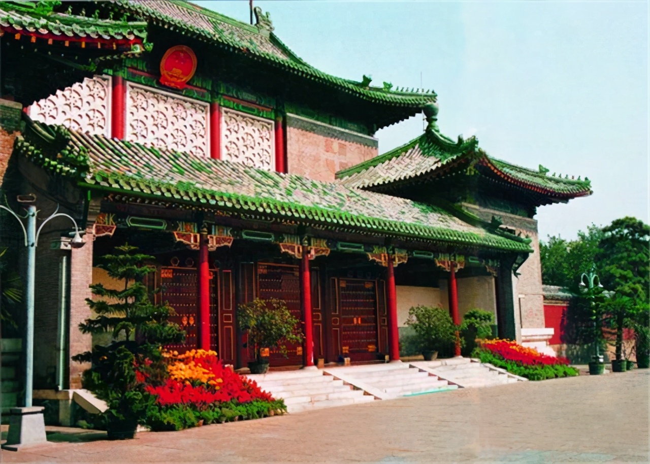 1949年，毛主席当选主席时缺了一票