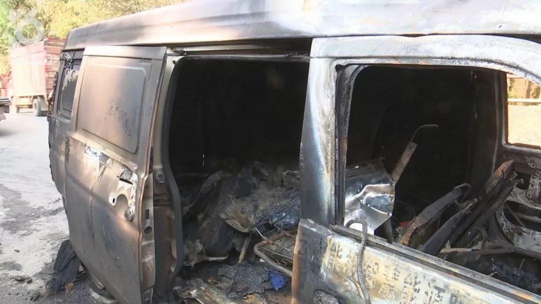 租的车子自燃租车人要赔偿吗,租的车自燃了谁的责任