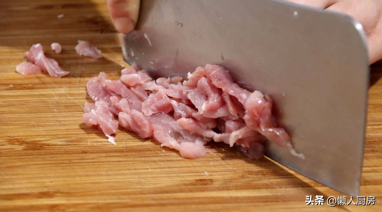 春天春卷的制作过程,春卷怎么吃好吃又简单