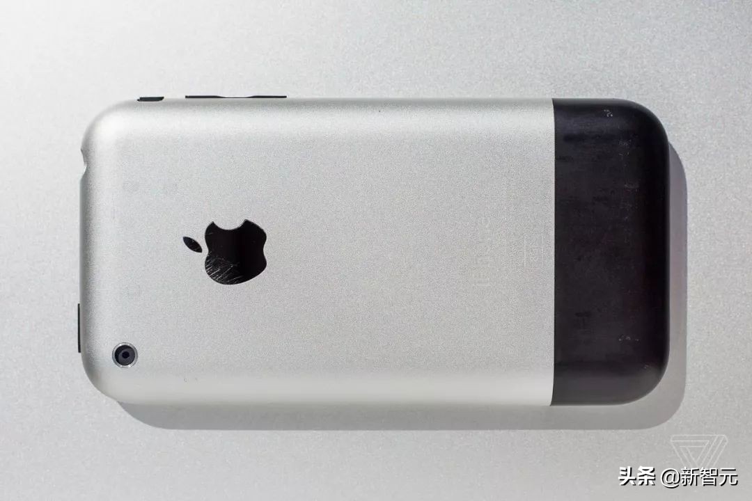 苹果不再：乔布斯的精神伴侣，设计之魂JonyIve终于自由了